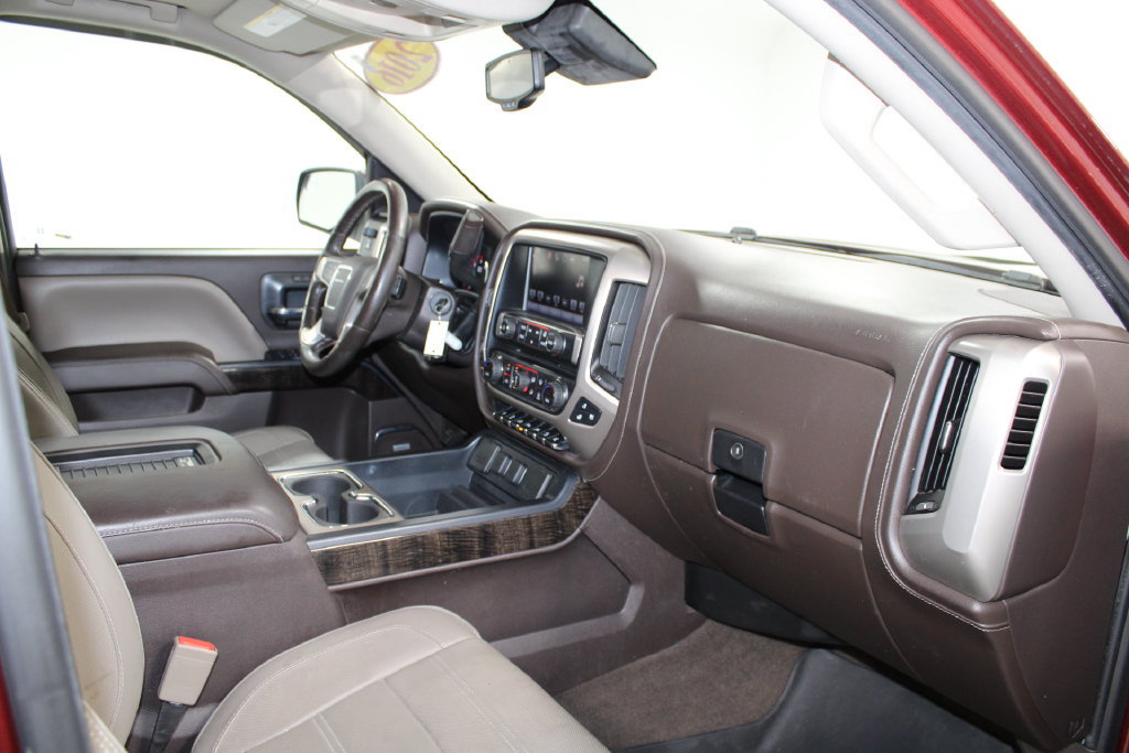Used 2016 GMC Sierra 1500 Denali w/ Enhanced Driver Alert Package AWD/4WD image 30