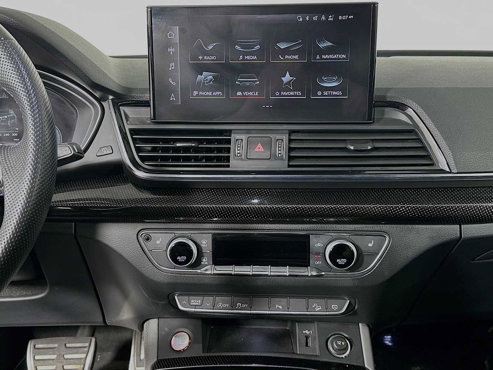 Used 2022 Audi SQ5 Premium Plus w/ Premium Plus Package image 13