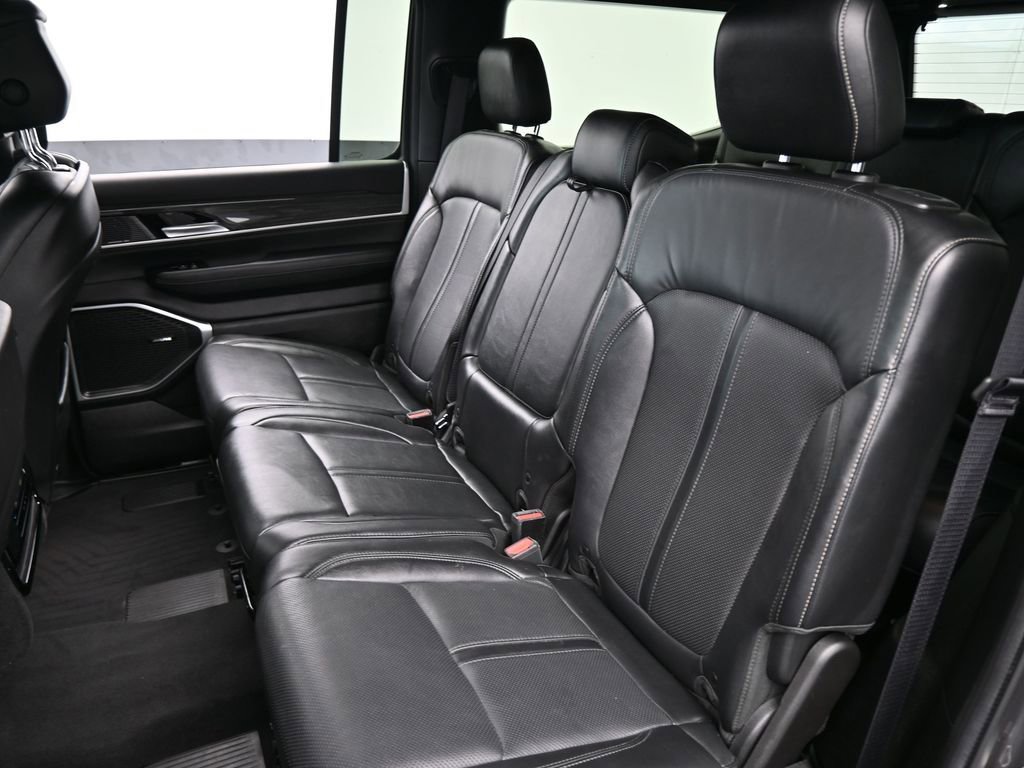 Used 2022 Jeep Wagoneer Series II image 38