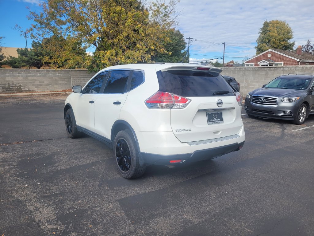 Used 2016 Nissan Rogue S FWD image 18