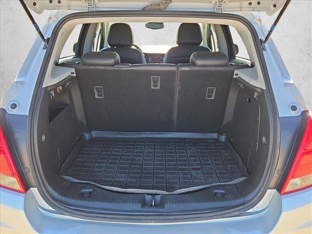 Used 2020 Chevrolet Trax LT w/ LT Convenience Package FWD image 6