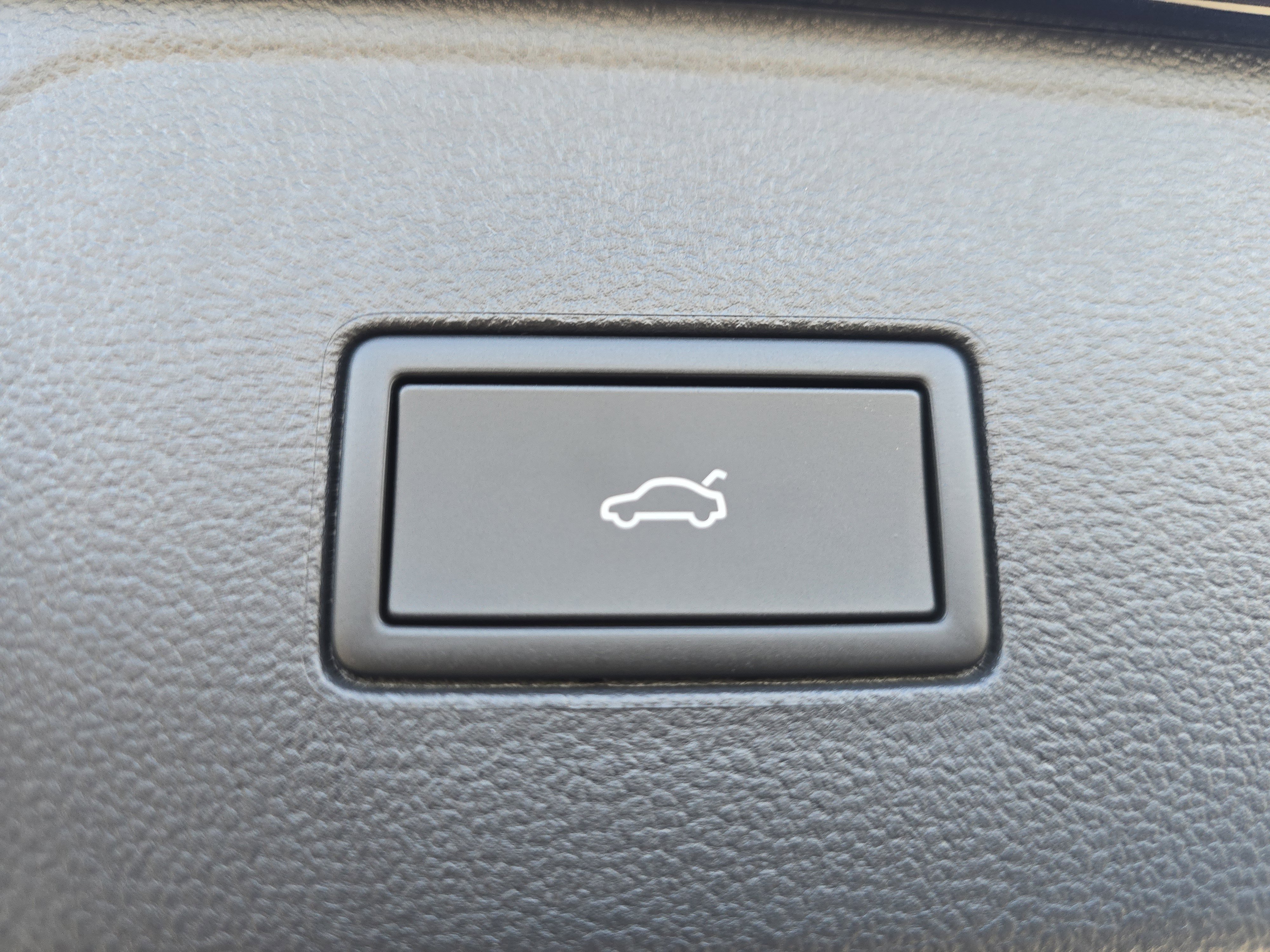 New 2026 Volkswagen Atlas SE image 17