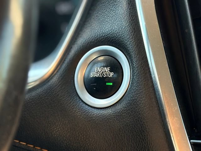 Used 2019 Chevrolet Traverse LT w/ LPO, Floor Liner Package FWD image 12