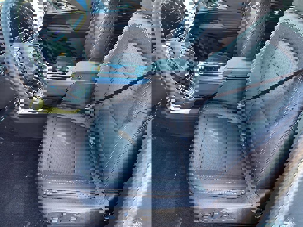 New 2026 Chevrolet Equinox EV LT image 12