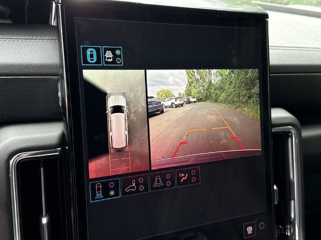 Used 2026 GMC Yukon XL Denali w/ Sun & Power Step Package AWD/4WD image 18