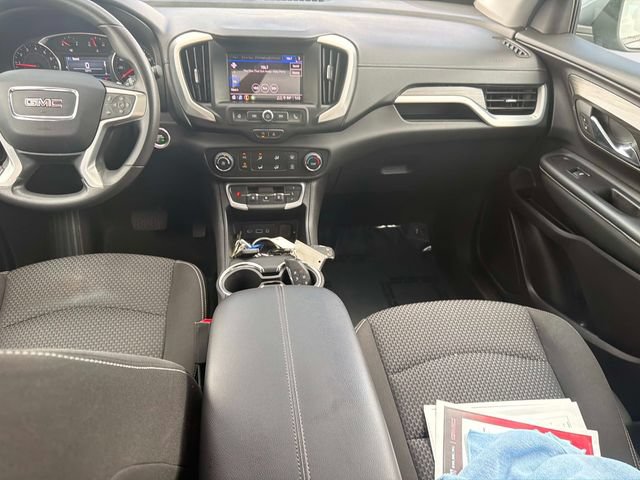 Used 2024 GMC Terrain SLE FWD image 13