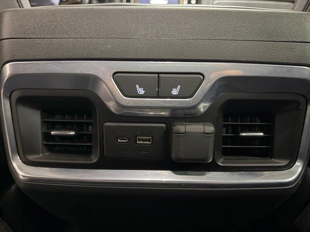 Used 2020 Chevrolet Silverado 1500 High Country w/ Technology Package AWD/4WD image 23