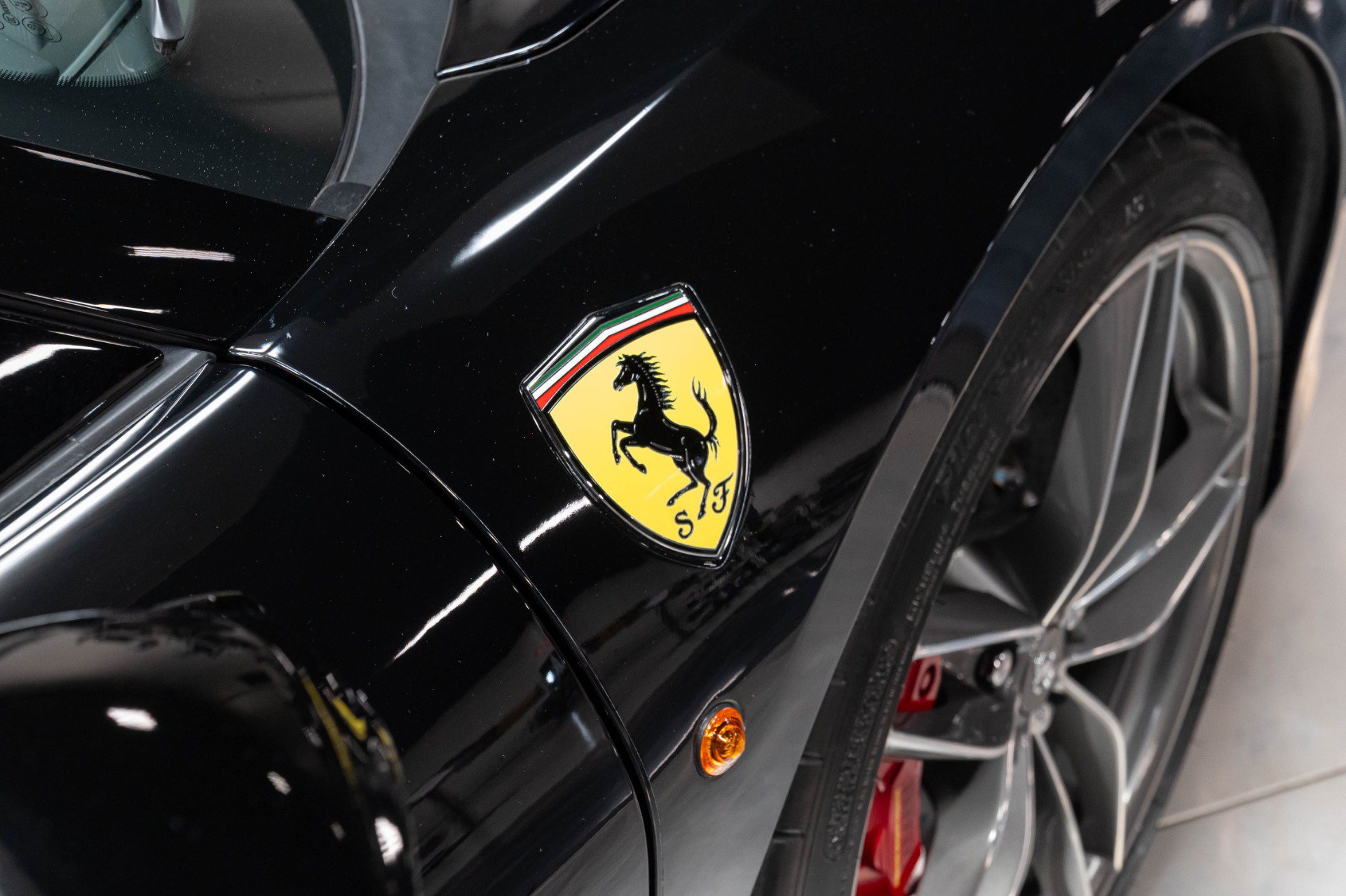 Used 2016 Ferrari 488 Spider RWD image 26