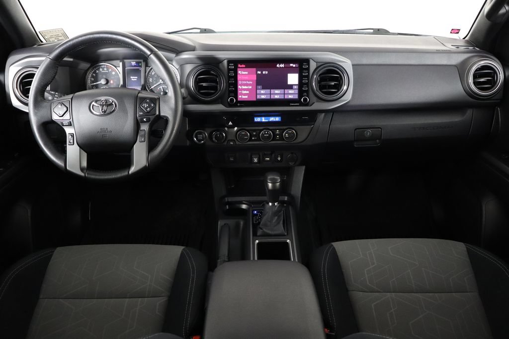 Used 2022 Toyota Tacoma TRD Off-Road AWD/4WD image 13