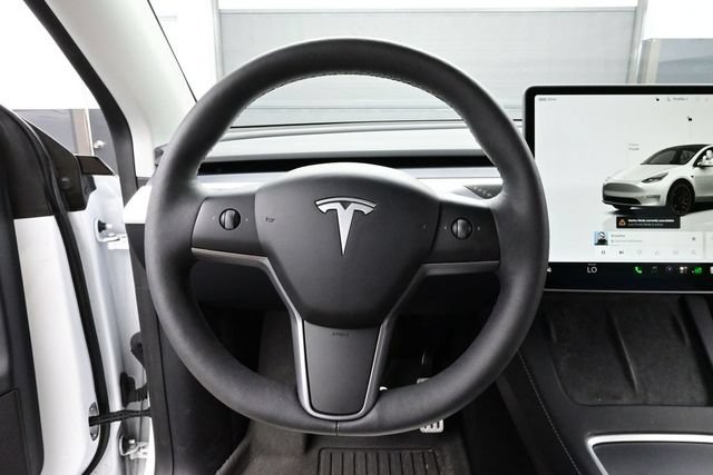 Used 2024 Tesla Model Y Performance AWD/4WD image 8