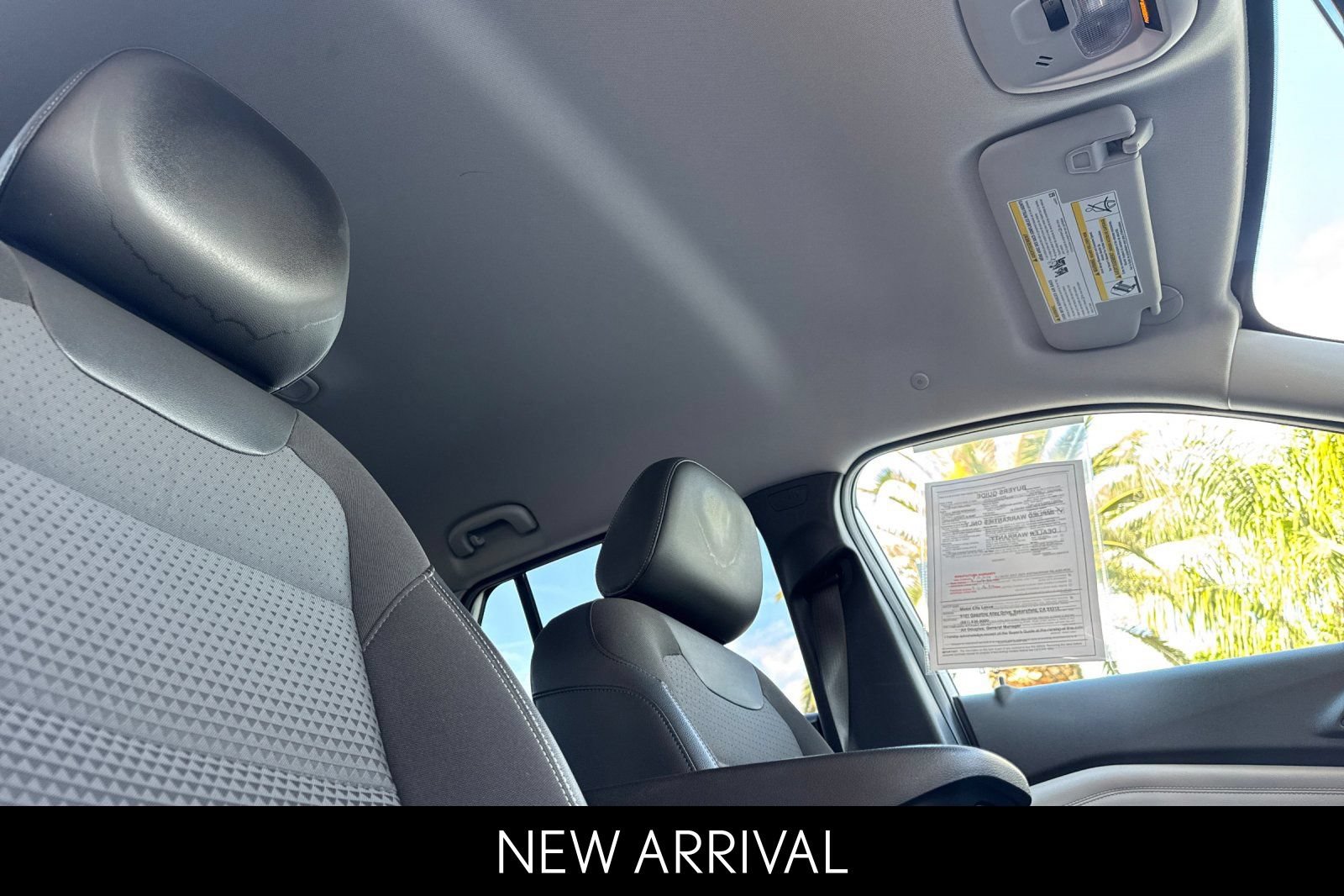 Used 2025 Chevrolet Trax LT FWD image 20