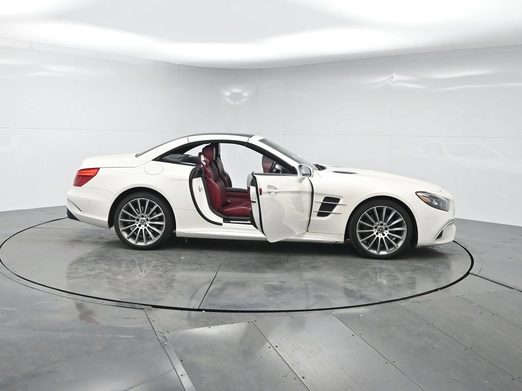 Used 2018 Mercedes-Benz SL 550 image 49