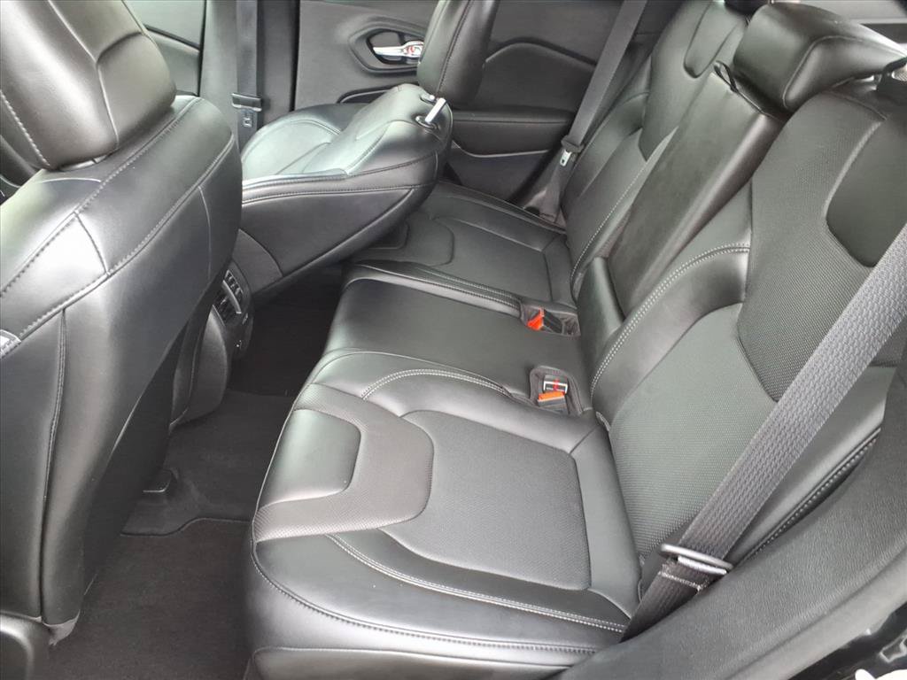Used 2022 Jeep Cherokee Limited AWD/4WD image 13