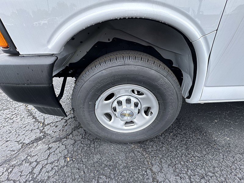 New 2025 Chevrolet Express 2500 w/ Driver Convenience Package image 26
