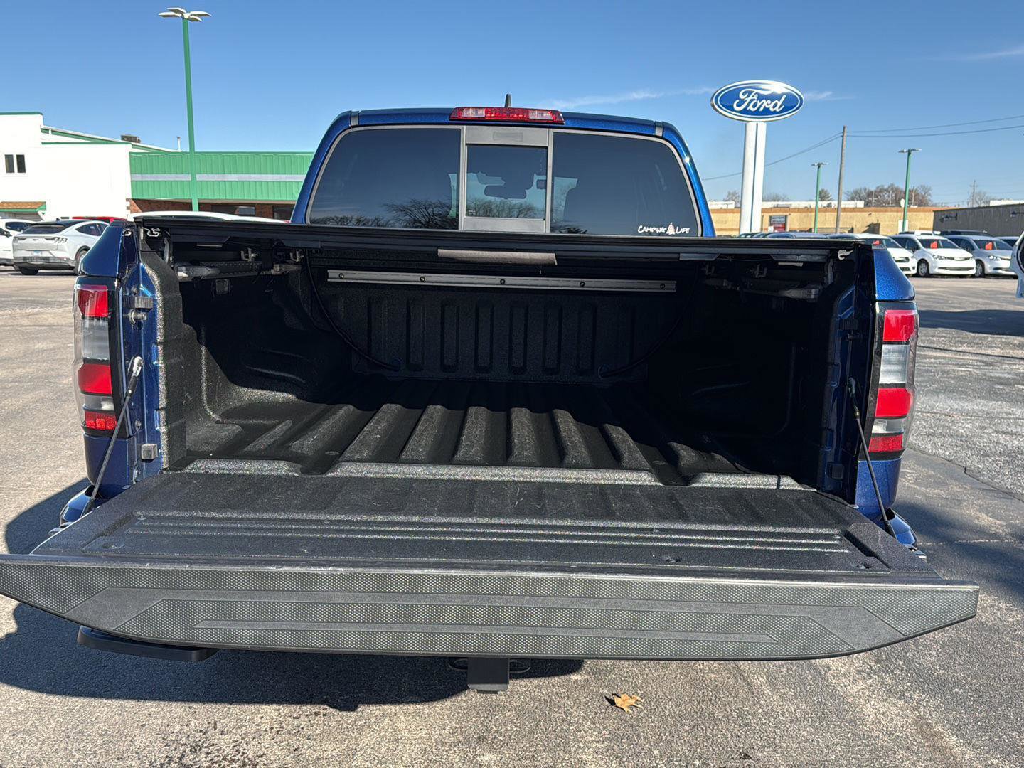 Used 2022 Nissan Frontier PRO-4X image 11