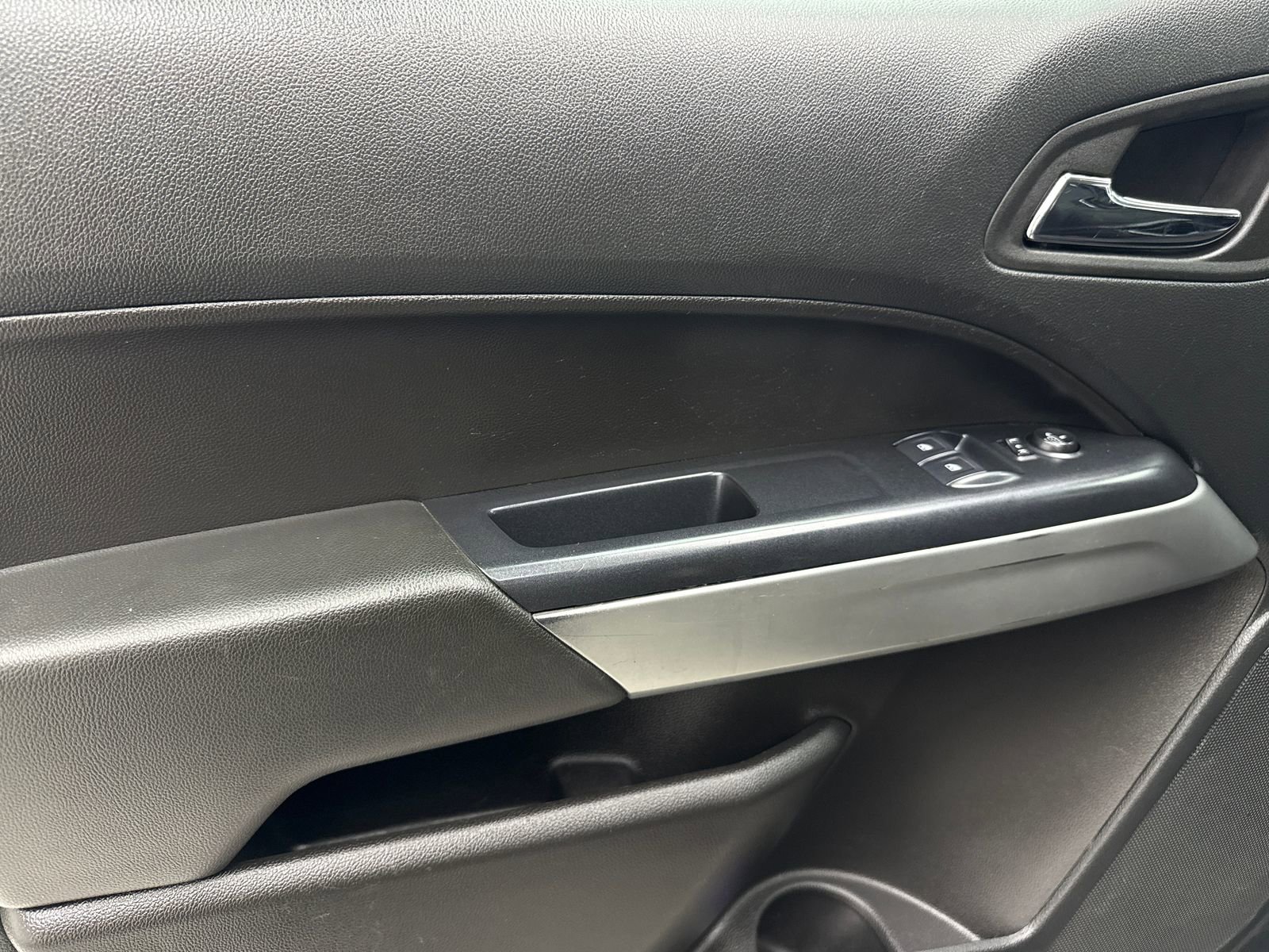 Used 2022 Chevrolet Colorado LT w/ Fleet Safety Package image 34