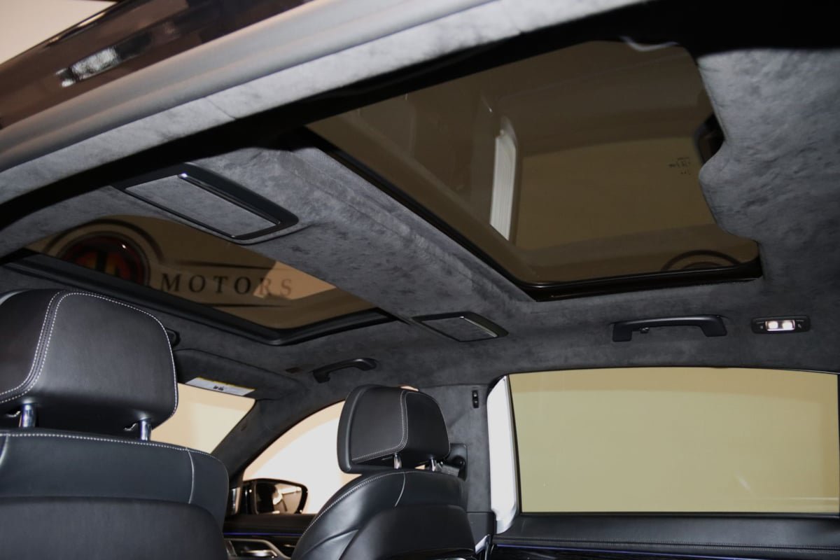 Used 2019 BMW 750i RWD image 15
