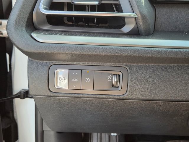 Used 2026 Chevrolet Traverse LT w/ Driver Confidence Package FWD image 26