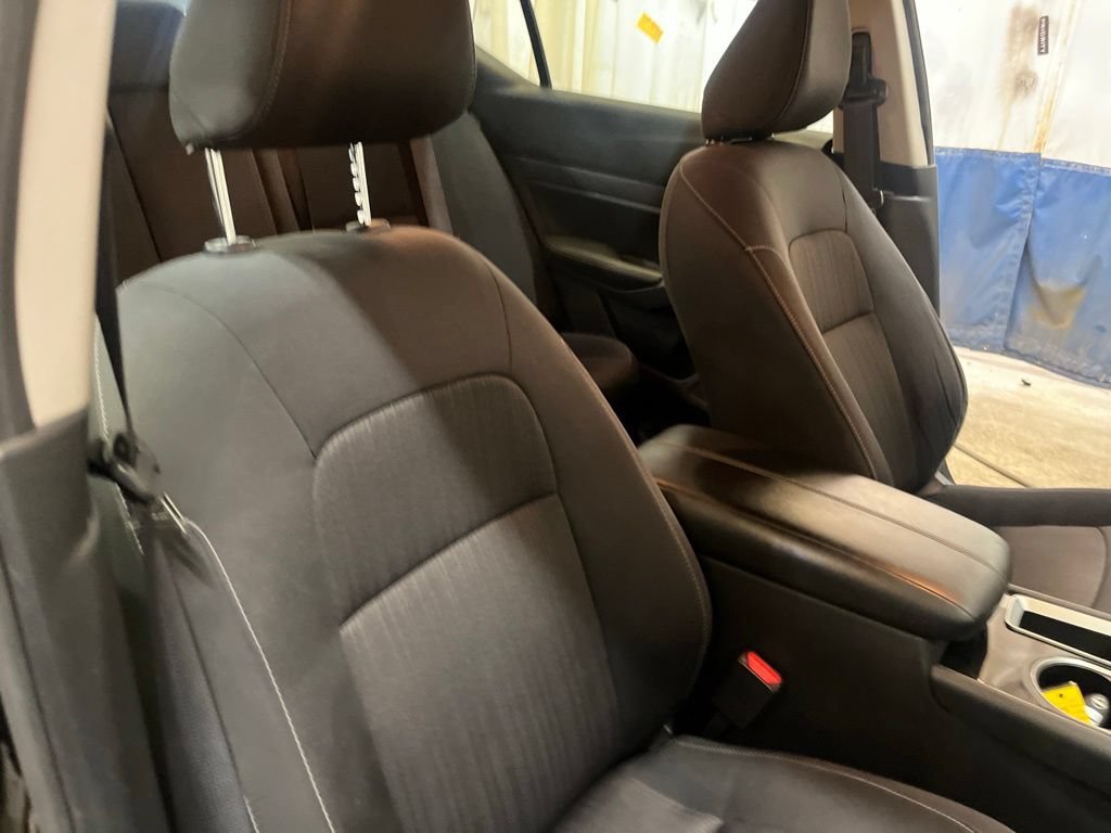 Used 2024 Nissan Altima 2.5 SV FWD image 26