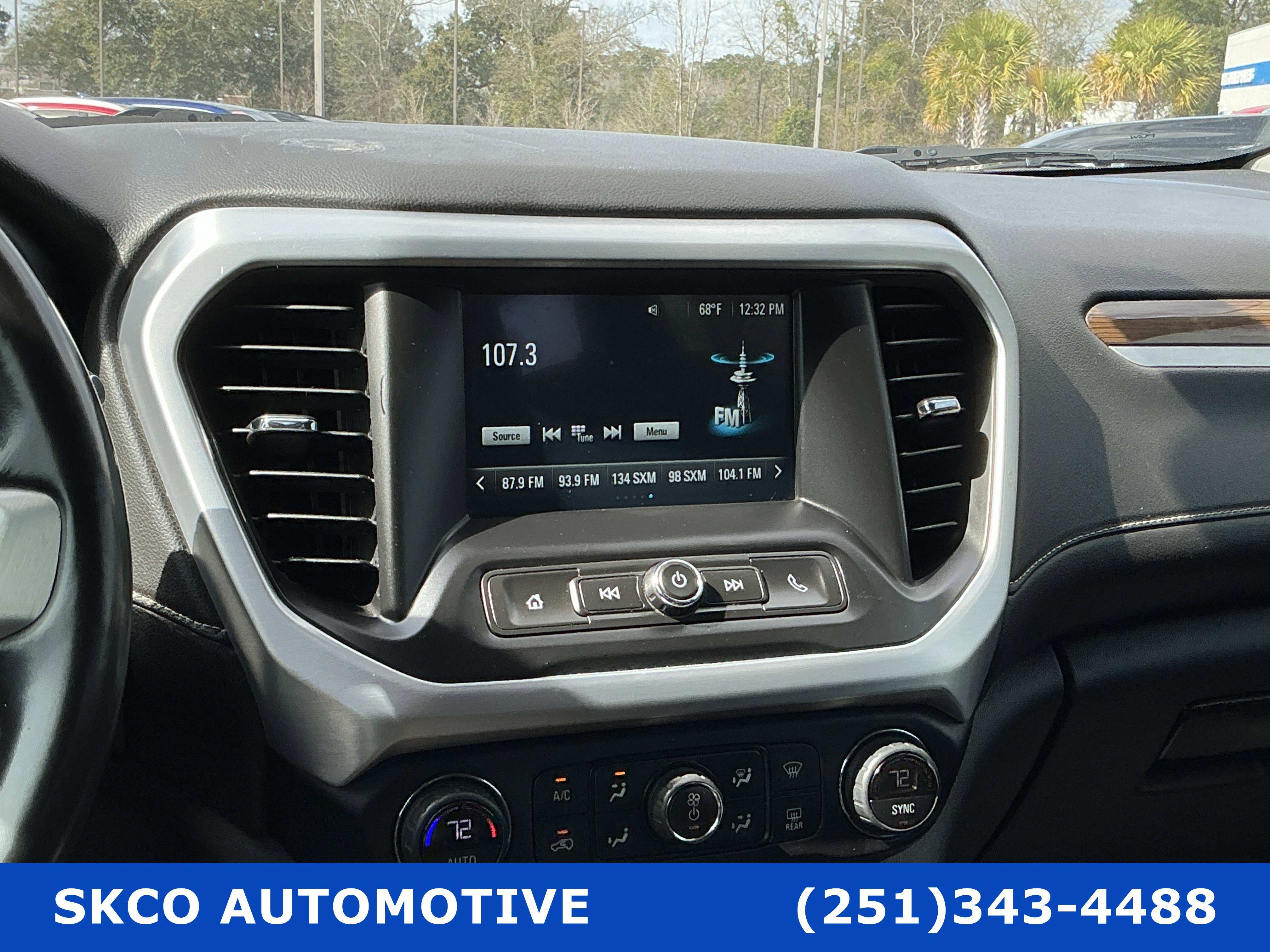 Used 2019 GMC Acadia SLE image 15