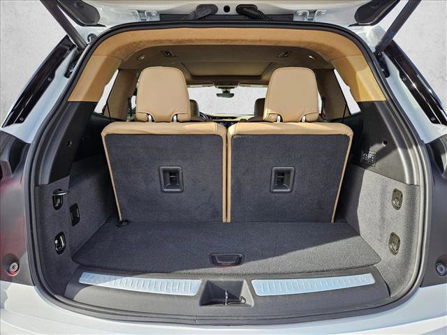 Used 2025 Cadillac XT6 Premium Luxury w/ Platinum Package image 7