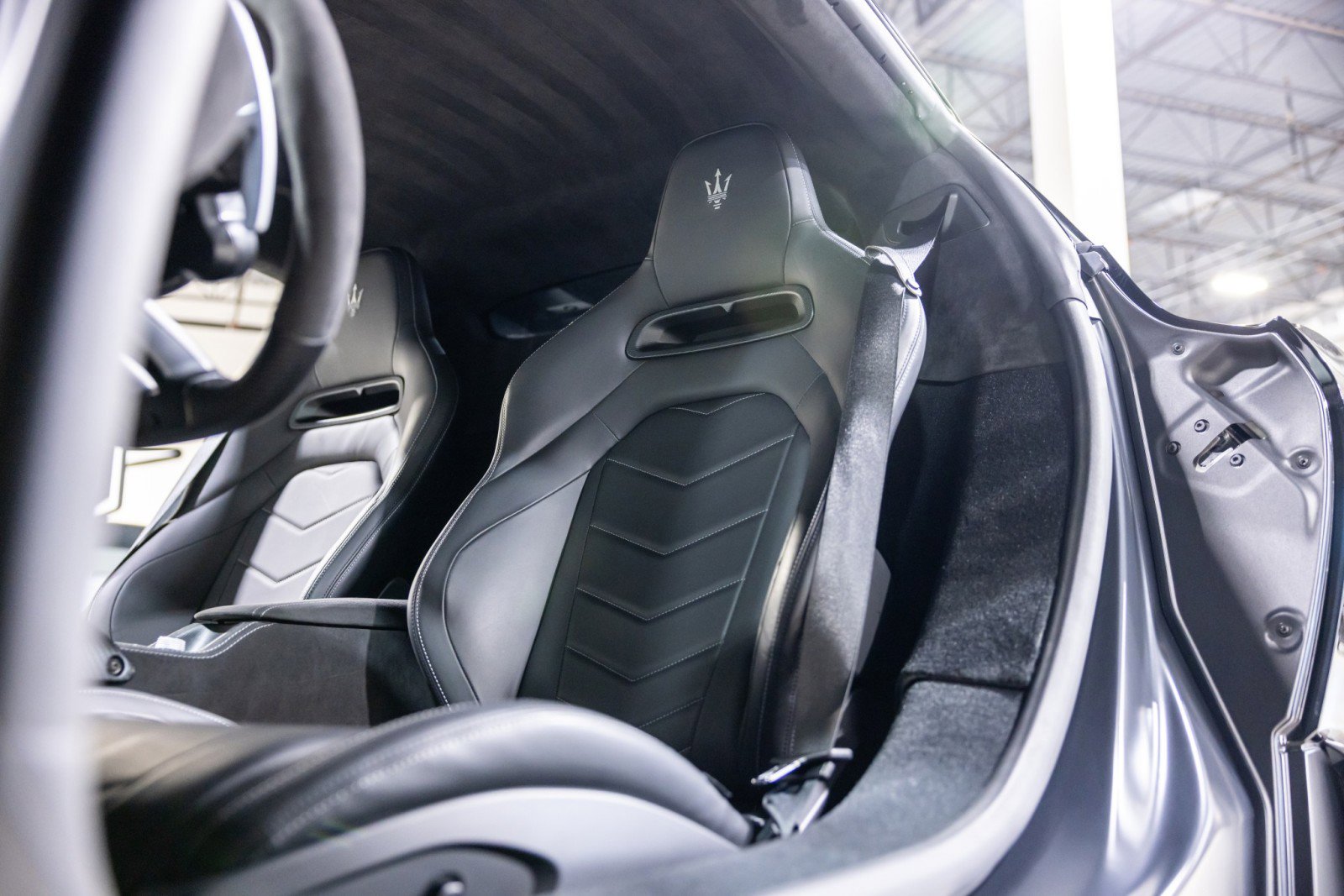 Used 2022 Maserati MC20 Coupe RWD image 32