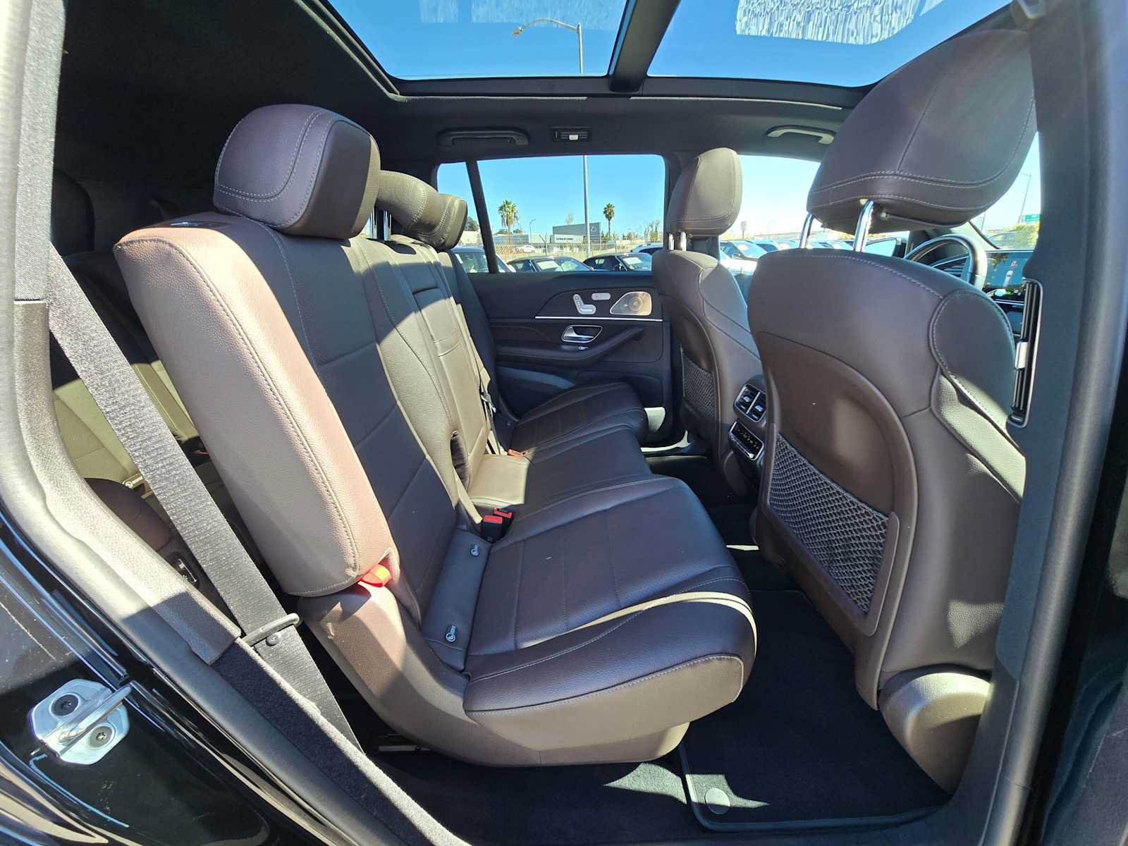 Used 2023 Mercedes-Benz GLS 450 4MATIC image 12