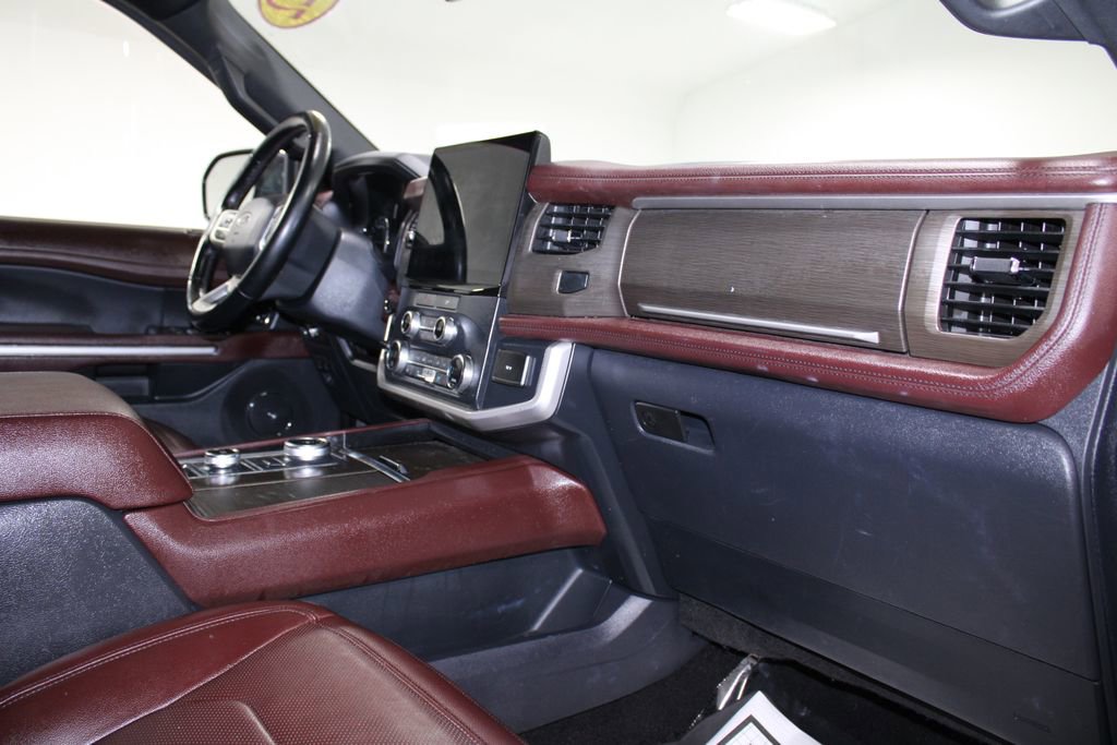 Used 2022 Ford Expedition Max Limited image 29