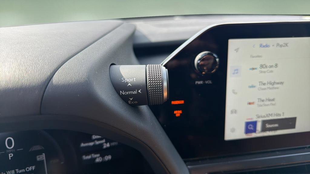 Certified 2025 Lexus UX 300h AWD w/ Accessory Package (Z1) image 30