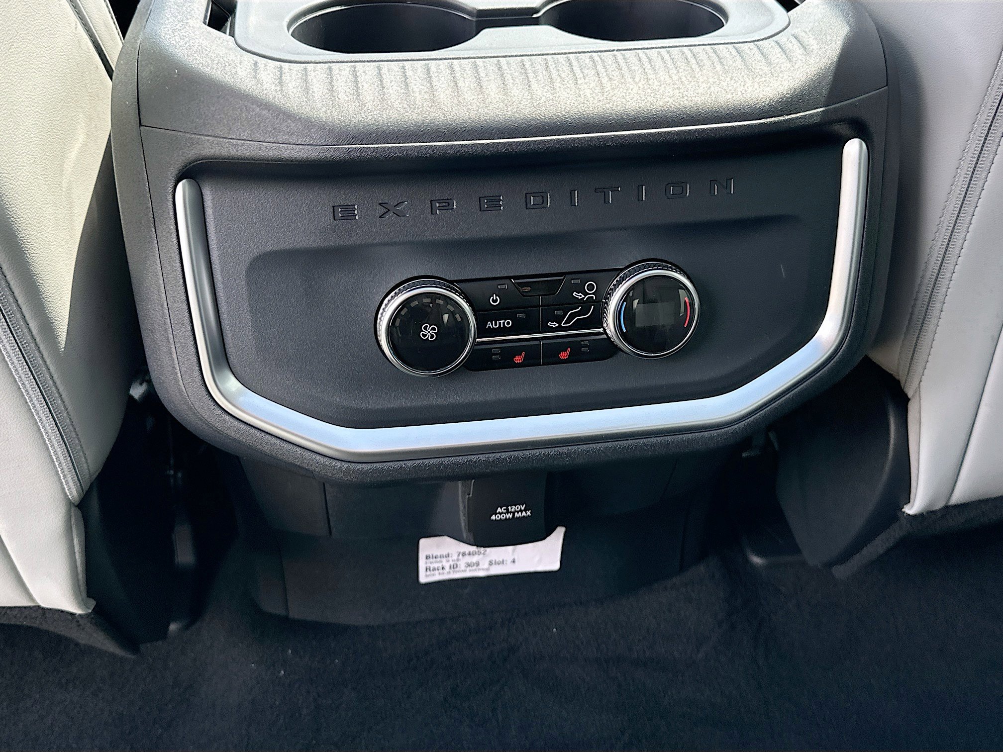 New 2026 Ford Expedition Max Platinum image 18