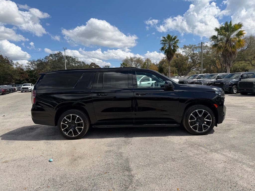 Used 2021 Chevrolet Suburban RST w/ Luxury Package image 7