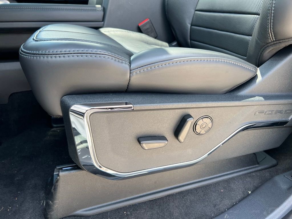 New 2025 Ford F250 Platinum w/ FX4 Off-Road Package image 15