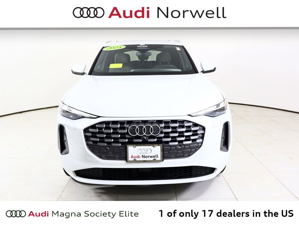 Used 2025 Audi Q5 2.0T Premium w/ Convenience Package image 11