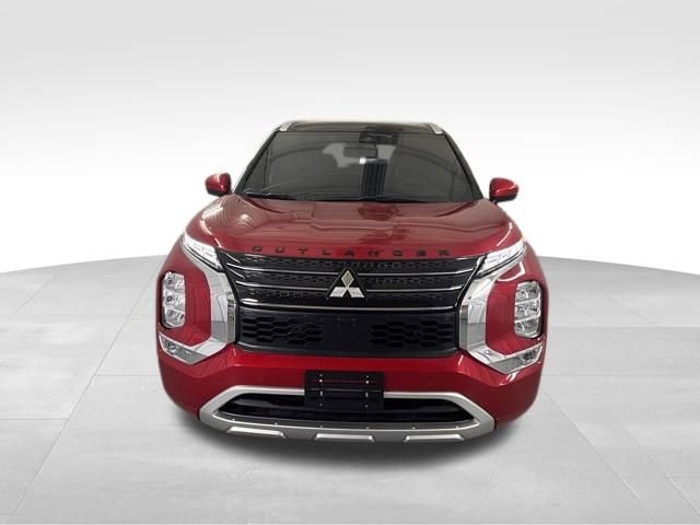 Used 2024 Mitsubishi Outlander SEL image 2