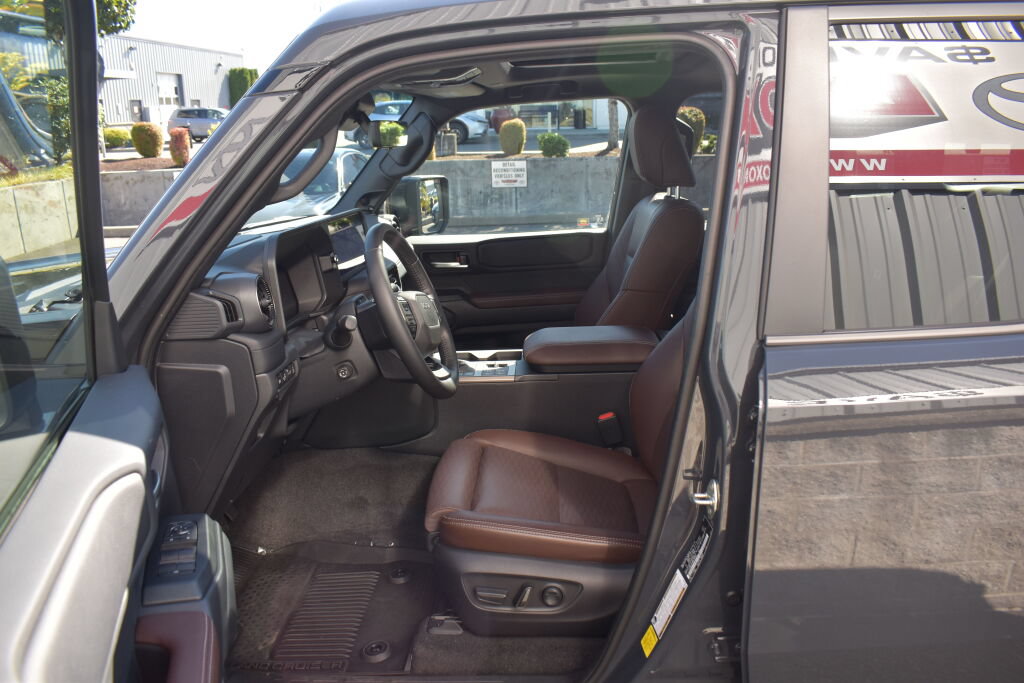 Used 2025 Toyota Land Cruiser w/ Premium Package AWD/4WD image 18