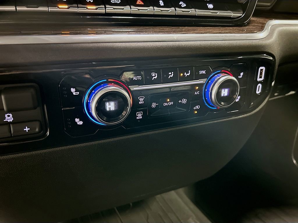 Used 2025 GMC Sierra 1500 SLE image 16