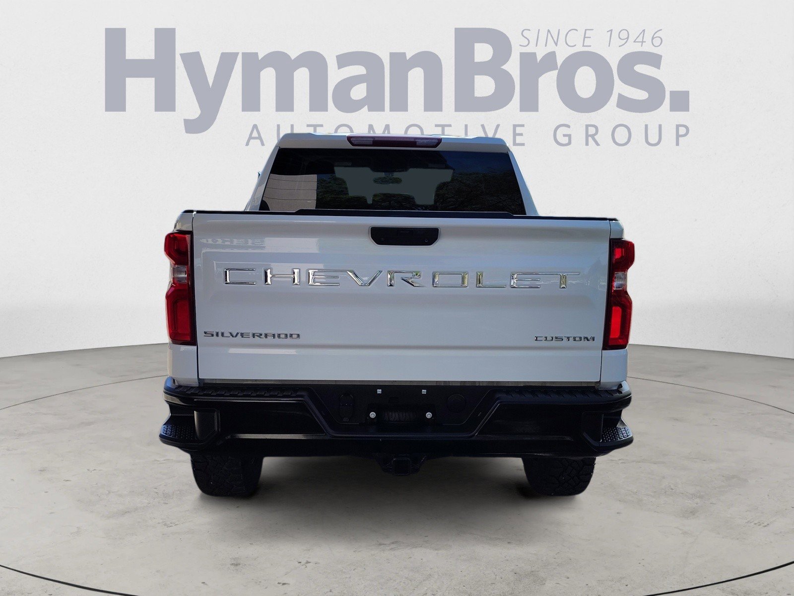 Used 2019 Chevrolet Silverado 1500 Custom Trail Boss w/ Custom Convenience Package AWD/4WD image 4