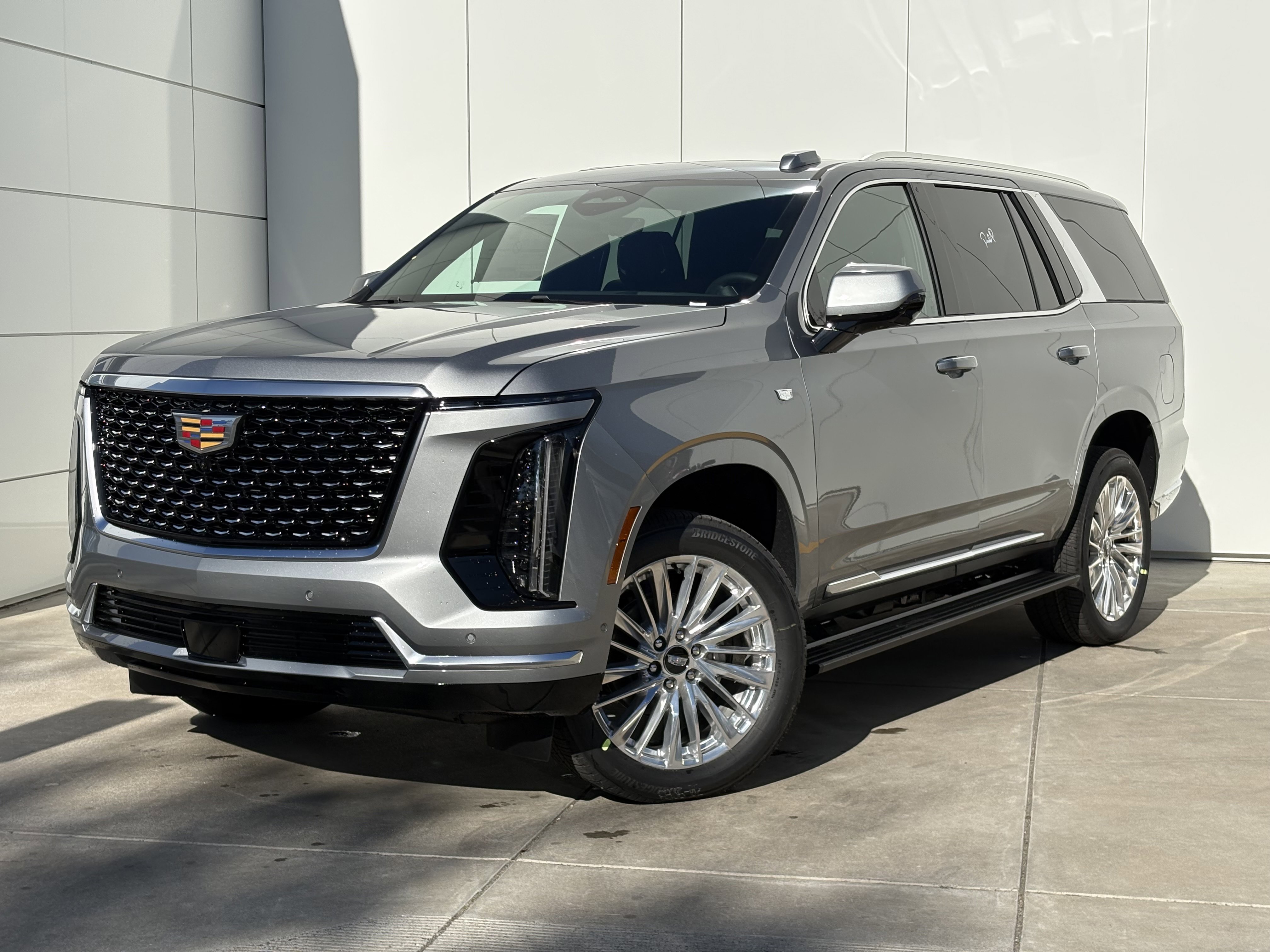 New 2026 Cadillac Escalade Luxury image 2