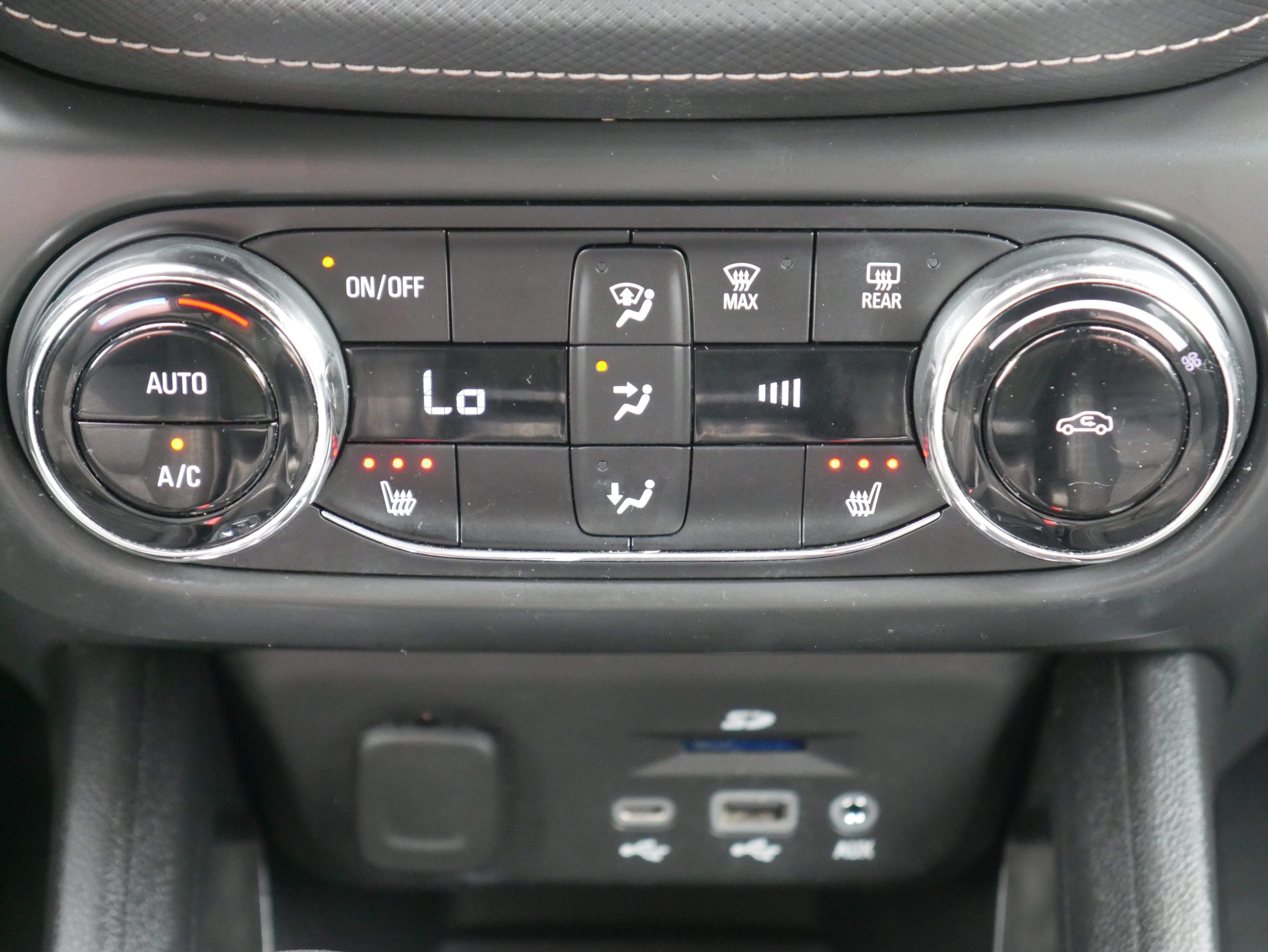 Certified 2021 Chevrolet TrailBlazer ACTIV w/ Technology Package AWD/4WD image 19