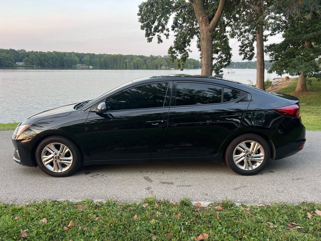 Used 2019 Hyundai Elantra SEL FWD image 1