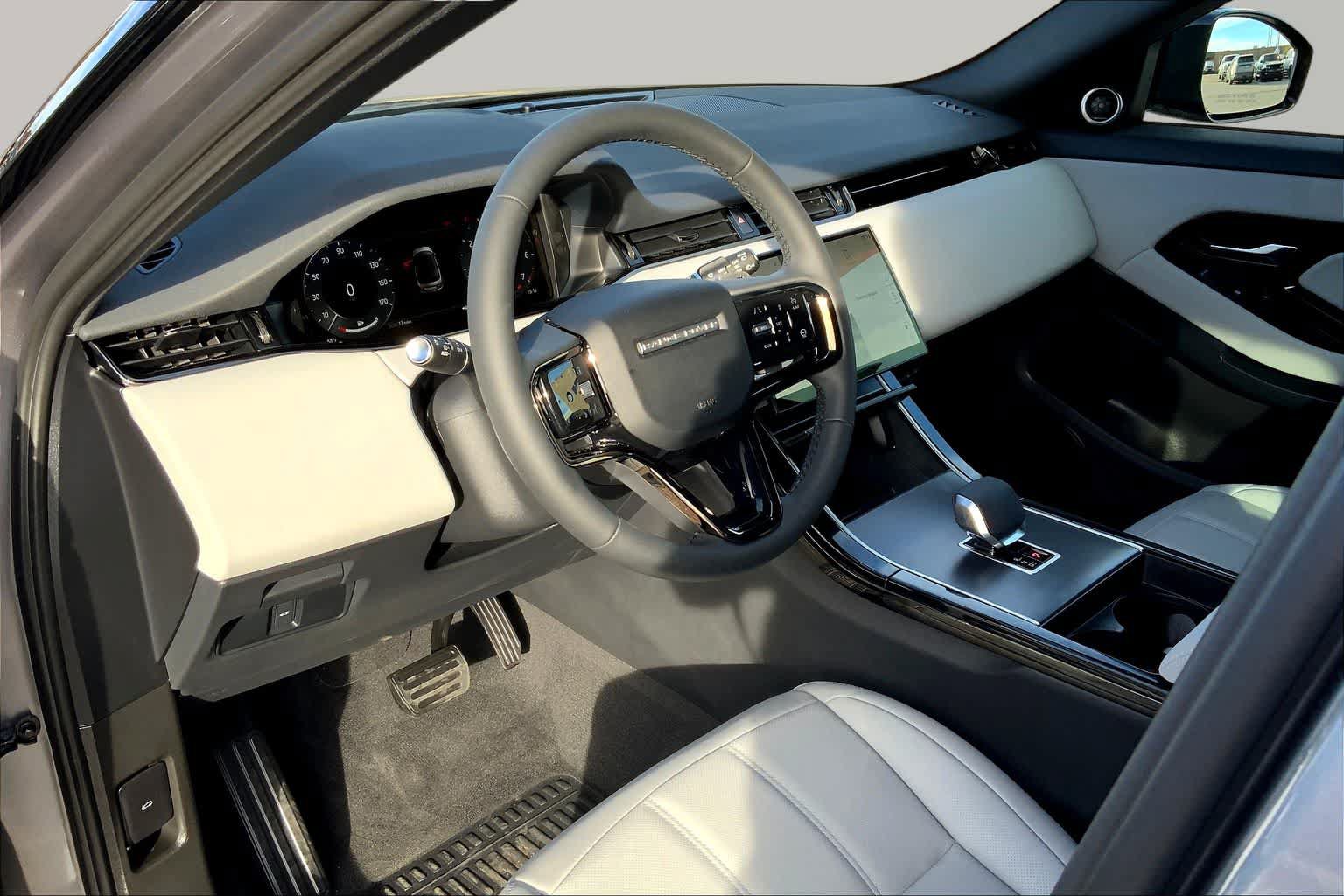 New 2026 Land Rover Range Rover Evoque S AWD/4WD image 8