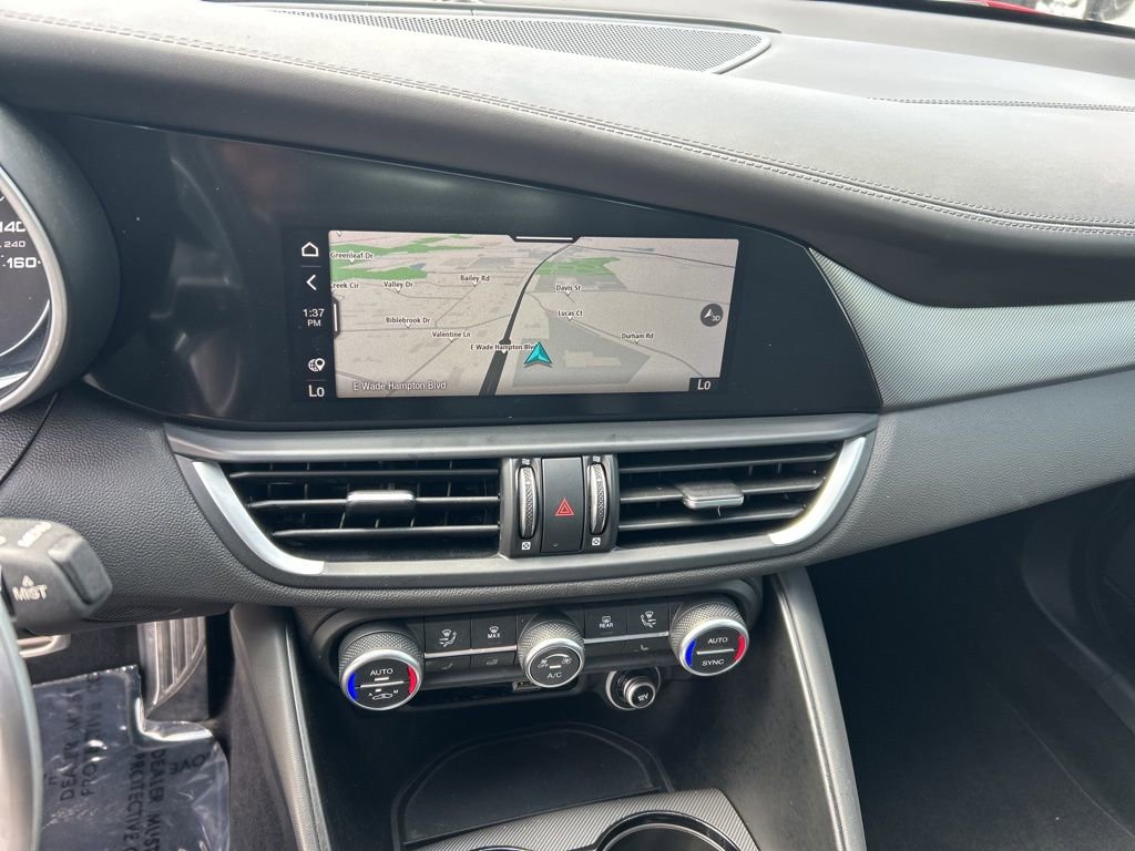 Used 2023 Alfa Romeo Giulia Veloce image 12