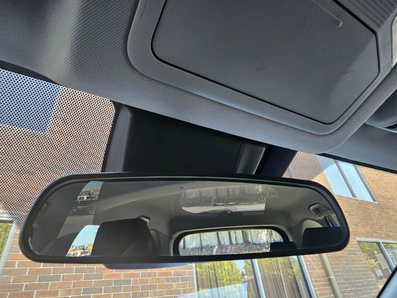 Used 2019 Toyota RAV4 LE image 40