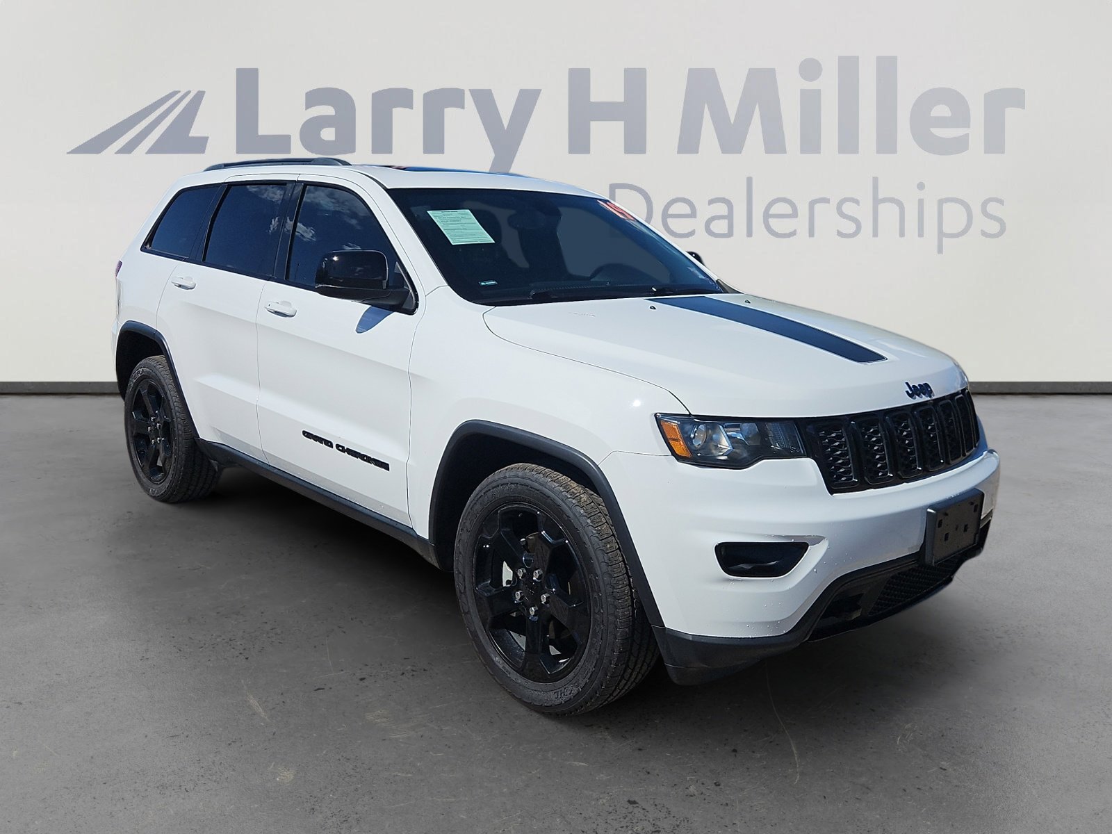 Used 2019 Jeep Grand Cherokee Laredo image 7