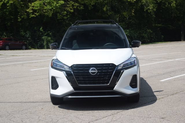 Used 2024 Nissan Kicks SR w/ SR Premium Package FWD image 20
