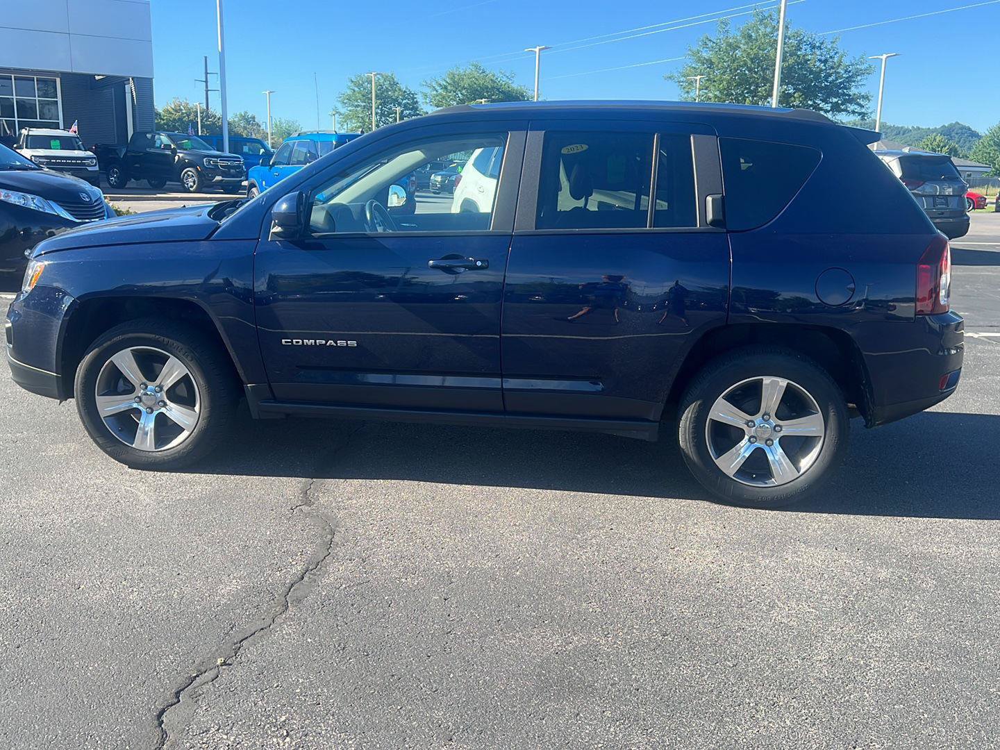 Used 2016 Jeep Compass High Altitude FWD image 11