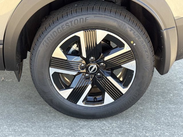 New 2027 Nissan Kicks SV AWD/4WD image 5