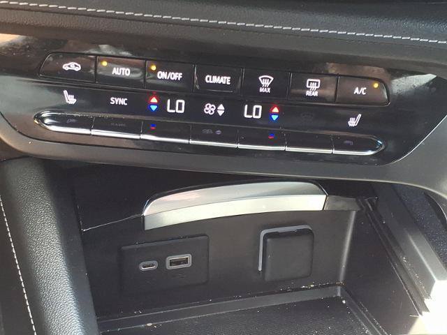 Used 2023 Buick Envision Preferred AWD/4WD image 23