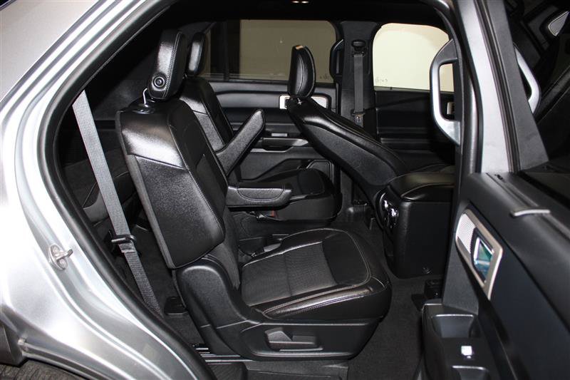 Used 2020 Ford Explorer Limited RWD image 34