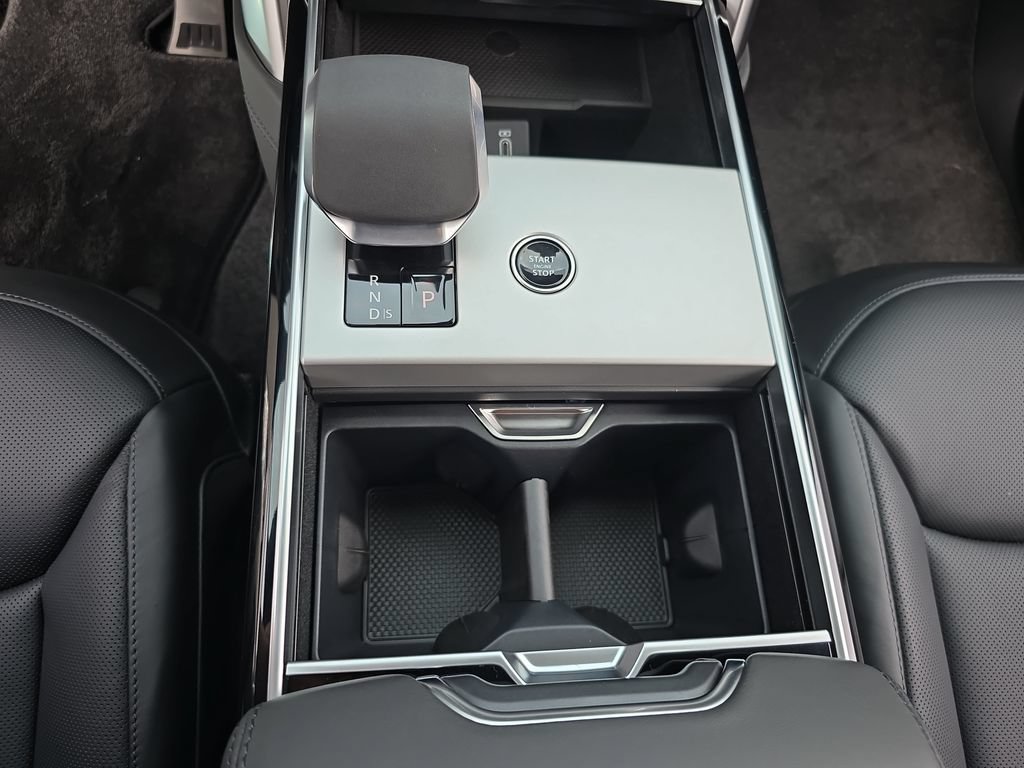 New 2026 Land Rover Range Rover Long Wheelbase SE AWD/4WD image 27